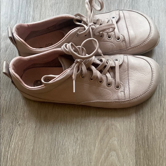 Zapato Feroz Barefoot Leather Sneaker - Picture 5 of 7